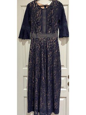 Miss May Maxi Dress SMALL Navy Lace Nude Lined Bell Sleeve Mother Bride Formal